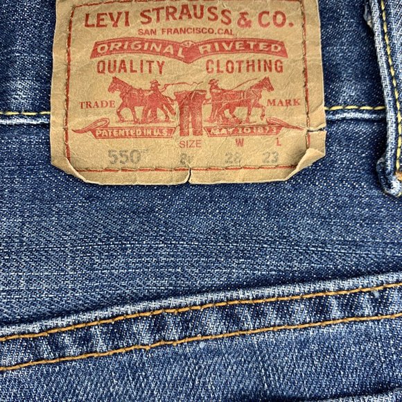 Levi's relaxed fit 550s - Picture 4 of 8